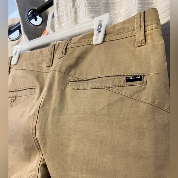 Volcom Chinos Khaki - Picture 6 of 7
